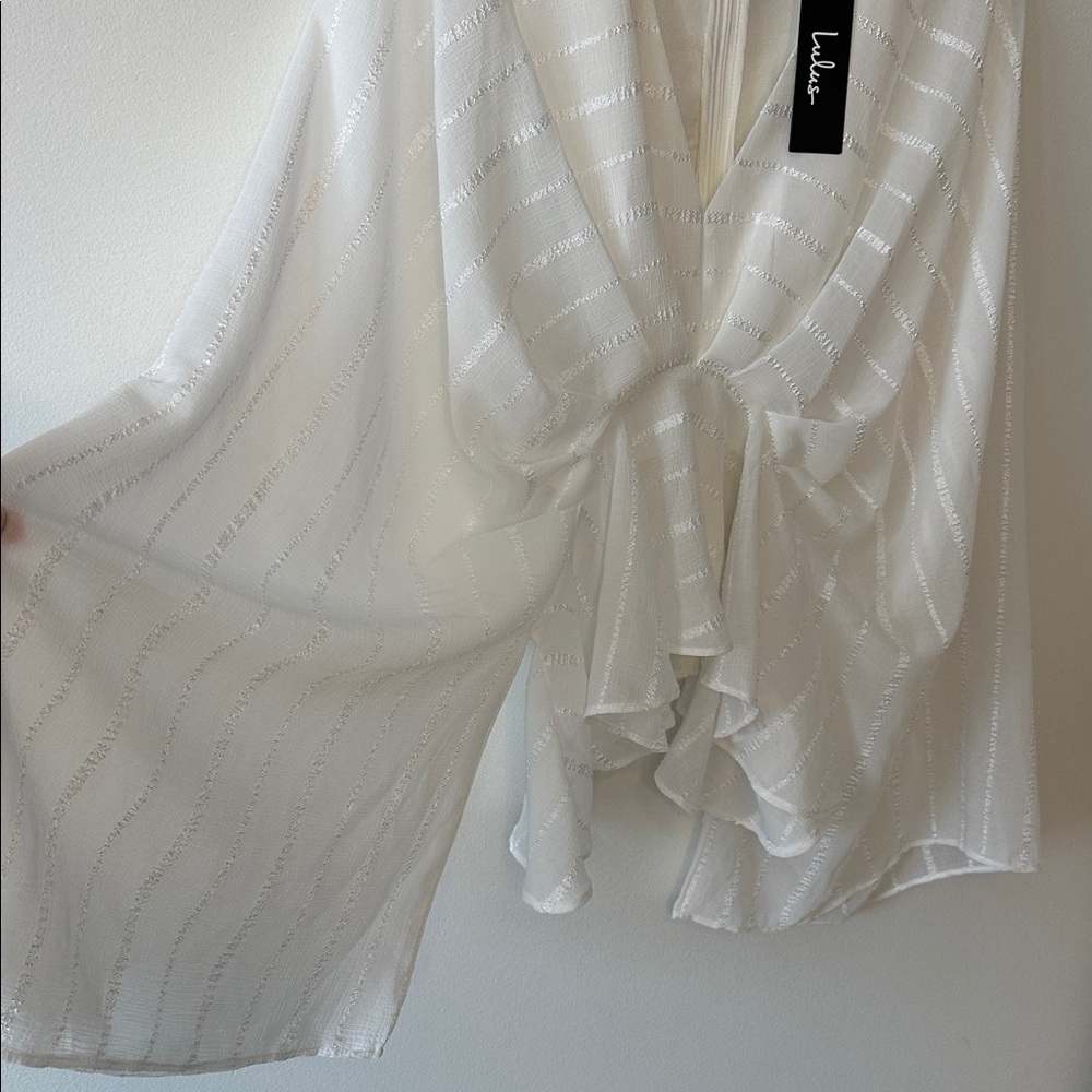 Lulu's White Bat Wing Blouse NWT - Picture 6 of 11
